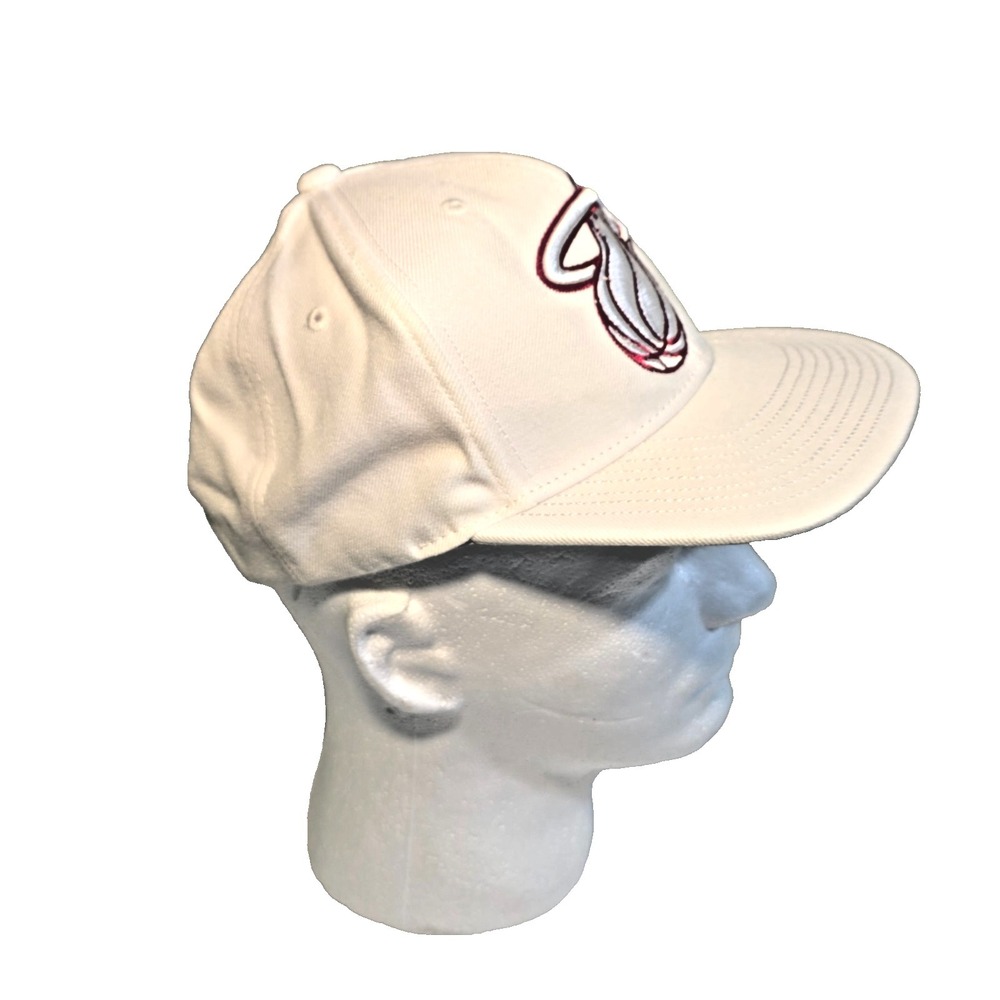 Adidas Miami Heat Snapback Hat White Red NBA Mesh Adjustable Baseball Cap Adult - Picture 3 of 8